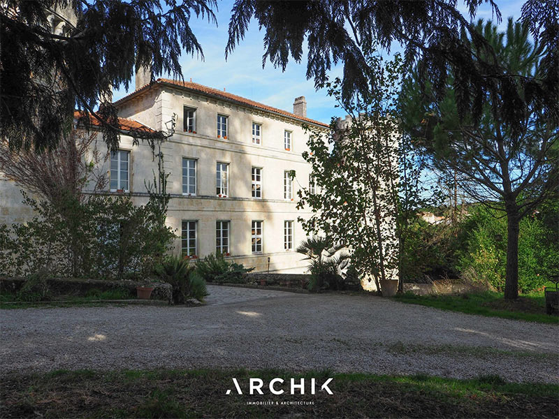 Le château de Dirac près d'Angoulême à l'architecture XVIIIe et XIXe