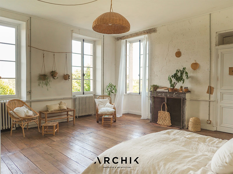 La chambre parentale minimaliste dans un style slow bohème