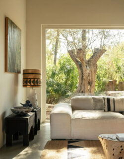 villa-cabane-a-Carvalhal-Comporta_le-style-boheme-de-luxe-inspire-des-cabanes-de-pecheurs_02