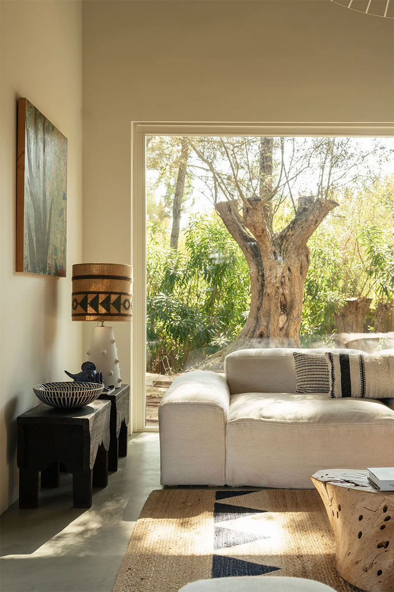 villa-cabane-a-Carvalhal-Comporta_le-style-boheme-de-luxe-inspire-des-cabanes-de-pecheurs_02