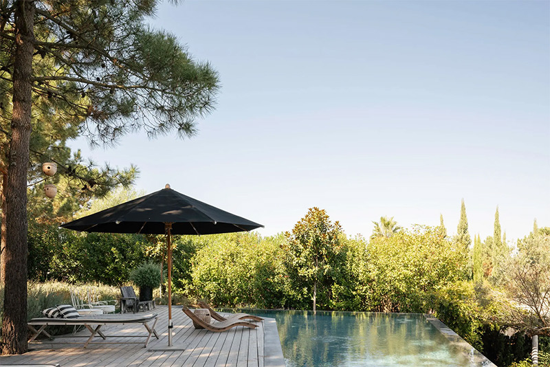 Vue sur la piscine 