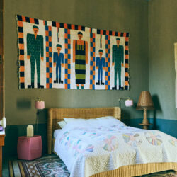 La villa Colucci dans les Pouilles, un palais ressucité entre art et design un-palais-revisite_Villa-Colucci-dans-Les-Pouilles_chambre_5